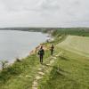 Wandelaars bewandelen het Gendarmenpad (Gendarmstien) in Sønderjylland, Denemarken